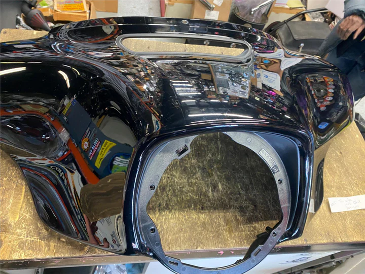 OEM Vivid Black Outer Fairing Harley Touring Ultra Street Glide Classic 14^ Nice