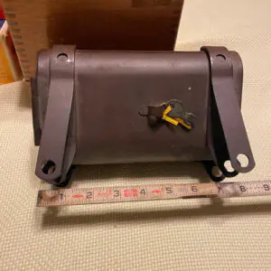 NOS Toolbox Harley VL VLD 1930-1933 OEM Factory Original W Key!!! 3452-31