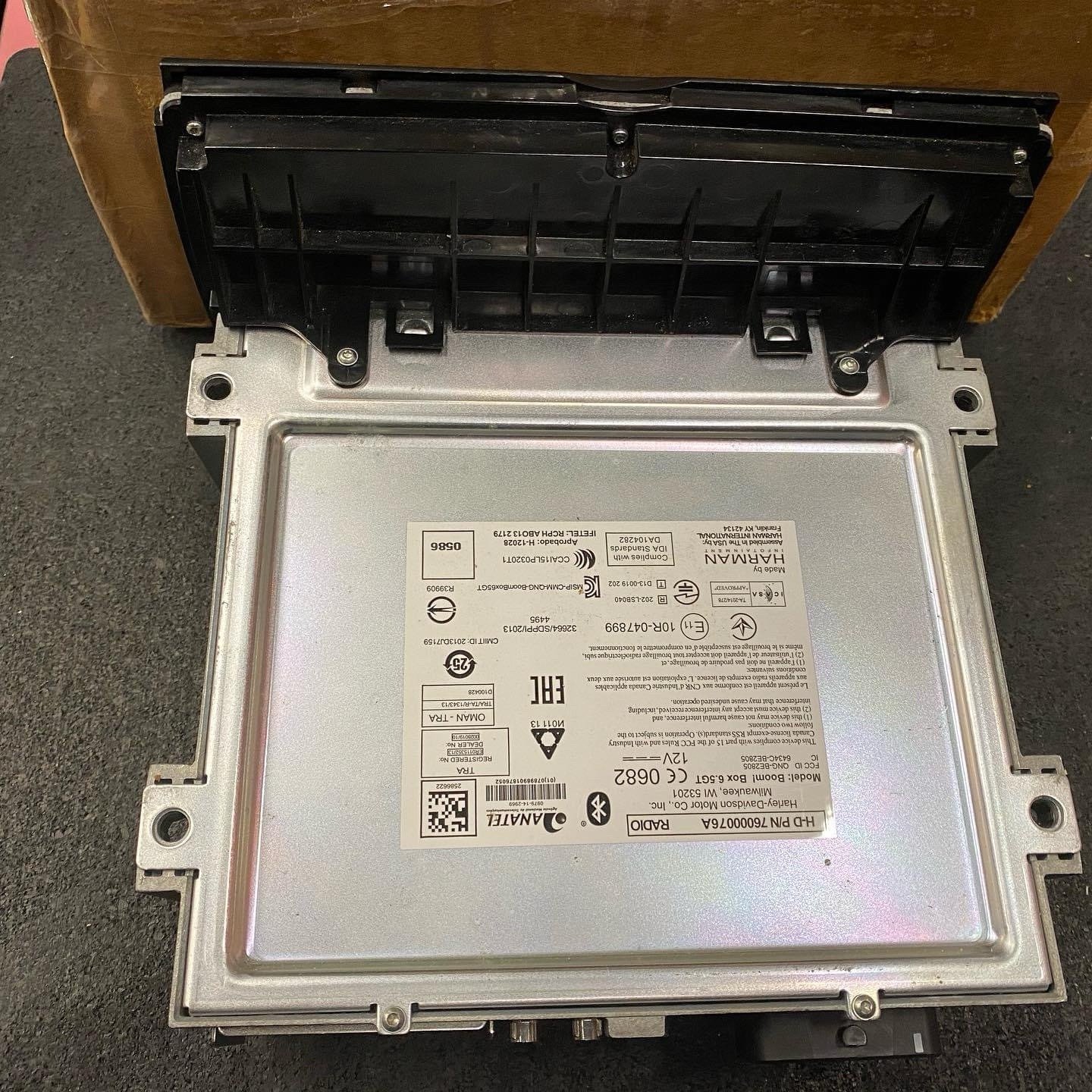 Harley Touch screen Radio for Harley Touring - Image 3