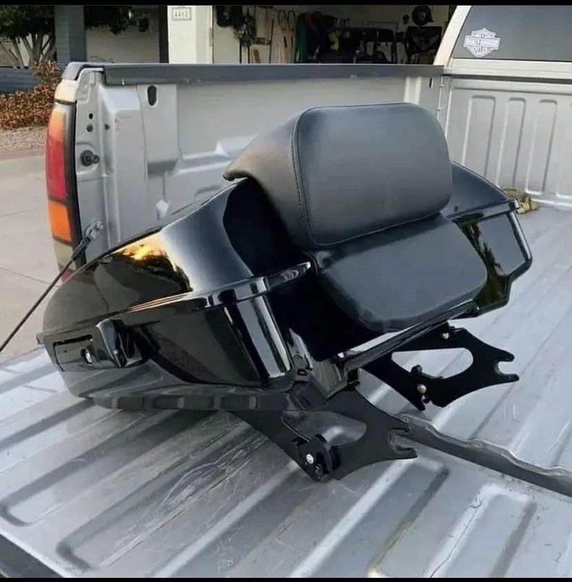 Harley chopped tour pack