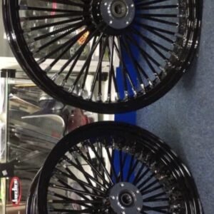 Black set of spoke rims