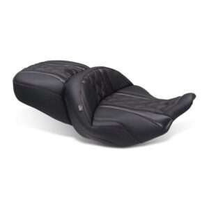 Mustang Super Touring Deluxe Diamond One-Piece 2-Up Seat For Harley FLHX / FLTRX 2023-2026